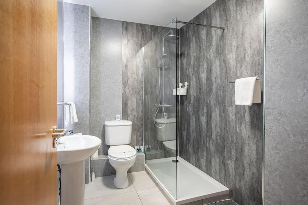 Appartement 5* Ultra Luxury, Great Views, Underground Parking à Belfast Extérieur photo
