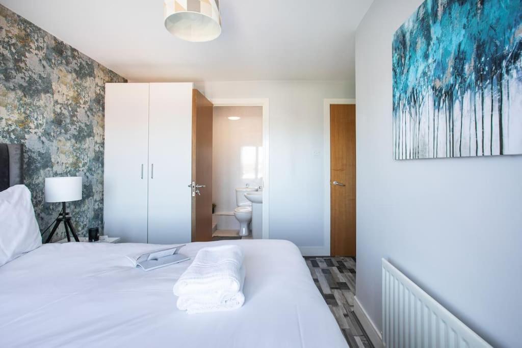 Appartement 5* Ultra Luxury, Great Views, Underground Parking à Belfast Extérieur photo