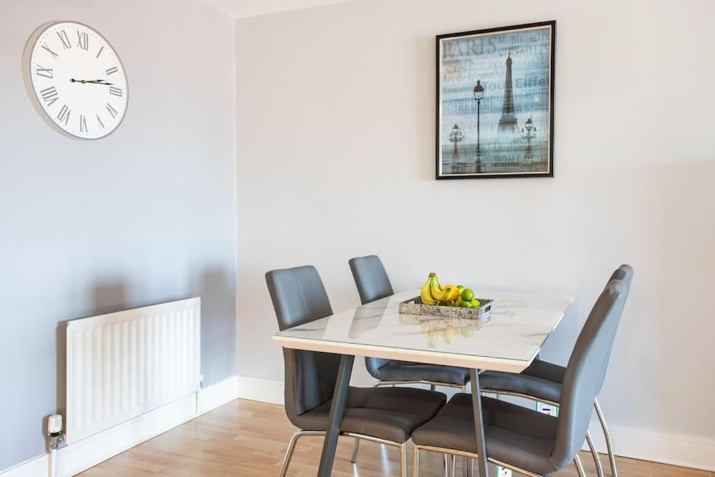 Appartement 5* Ultra Luxury, Great Views, Underground Parking à Belfast Extérieur photo
